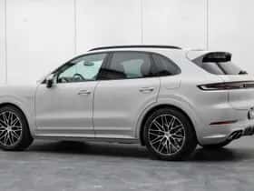 Porsche Cayenne (2025) thumbnail 30