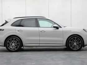 Porsche Cayenne (2025) thumbnail 33