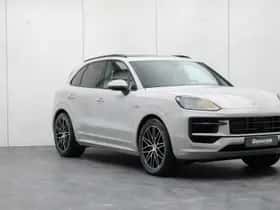 Porsche Cayenne (2025) thumbnail 5