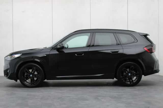 BMW X1 (2022) thumbnail 2