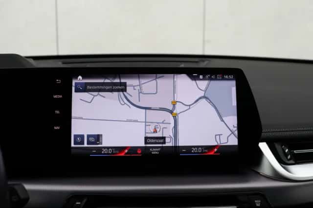BMW X1 (2022) thumbnail 14