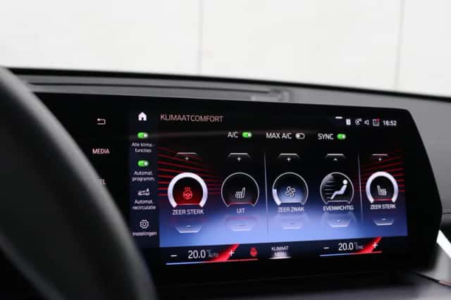 BMW X1 (2022) thumbnail 17