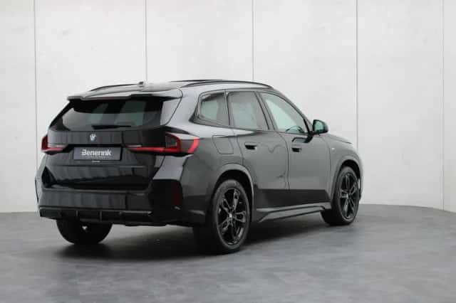 BMW X1 (2022) thumbnail 4