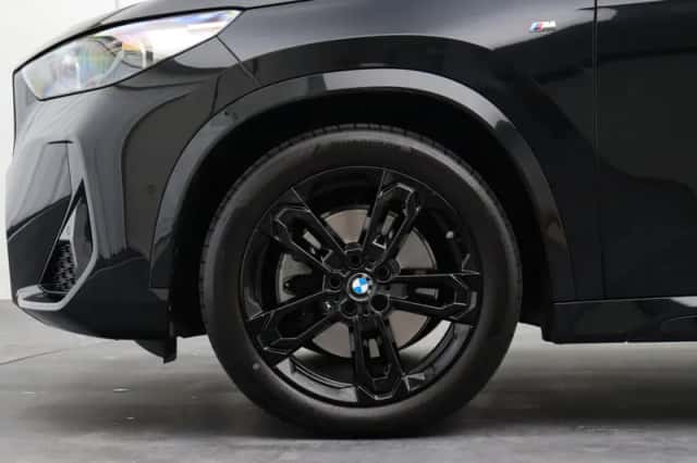 BMW X1 (2022) thumbnail 6
