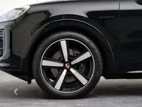 Porsche Cayenne (2025) thumbnail 6