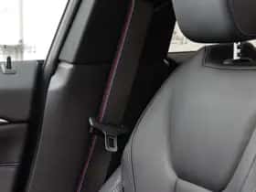 BMW i4 (2023) thumbnail 16