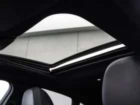 BMW i4 (2023) thumbnail 9