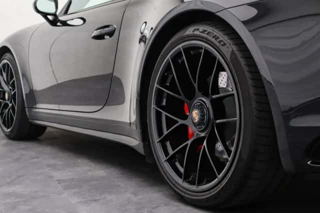 Porsche 911 (2017) thumbnail 18