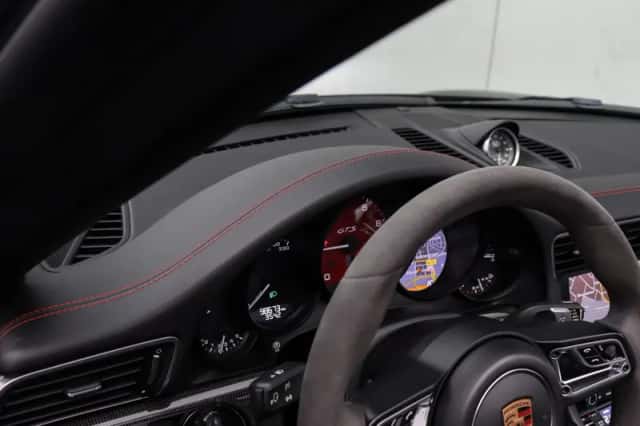 Porsche 911 (2017) thumbnail 24