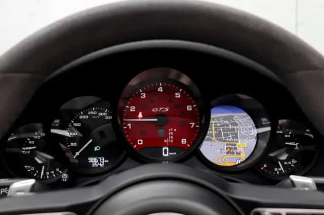 Porsche 911 (2017) thumbnail 25