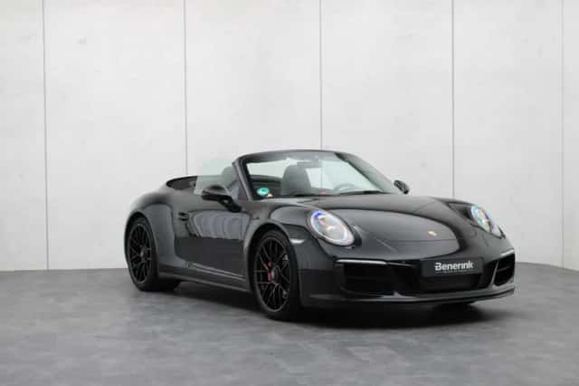 Porsche 911 (2017) thumbnail 5