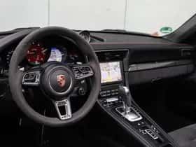 Porsche 911 (2017) thumbnail 8