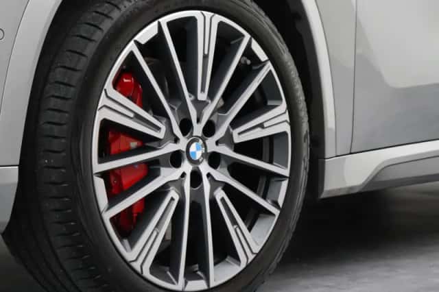 BMW X1 (2025) thumbnail 7