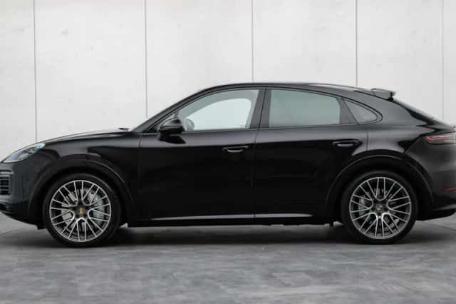 Porsche Cayenne (2020) thumbnail 2