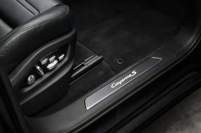 Porsche Cayenne (2020) thumbnail 14