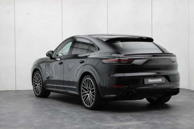 Porsche Cayenne (2020) thumbnail 3