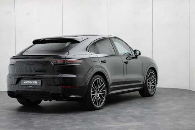 Porsche Cayenne (2020) thumbnail 4