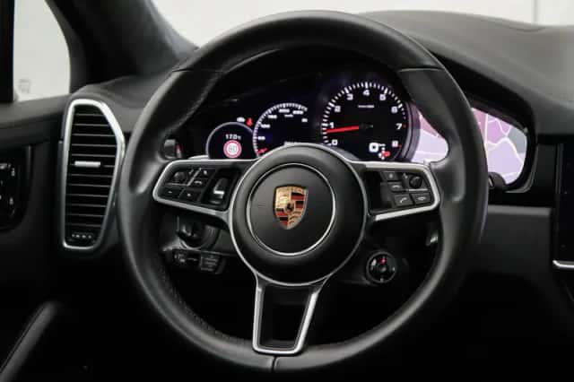 Porsche Cayenne (2020) thumbnail 31