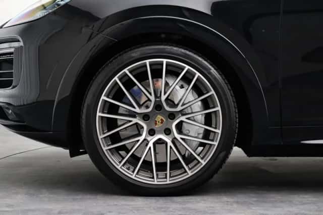 Porsche Cayenne (2020) thumbnail 6