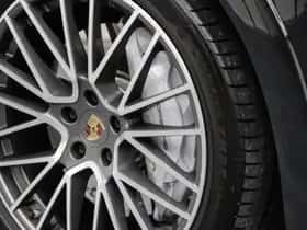 Porsche Cayenne (2020) thumbnail 7