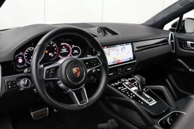 Porsche Cayenne (2020) thumbnail 8