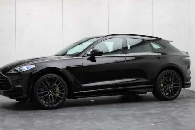 Aston Martin Dbx (2023) thumbnail 33