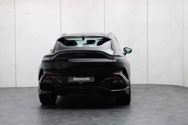Aston Martin Dbx (2023) thumbnail 35