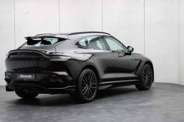Aston Martin Dbx (2023) thumbnail 5