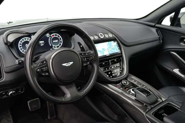 Aston Martin Dbx (2023) thumbnail 8