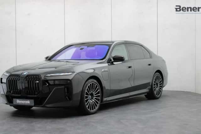 BMW 7-Serie (2025) thumbnail 1