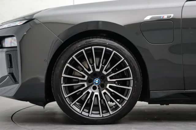 BMW 7-Serie (2025) thumbnail 6