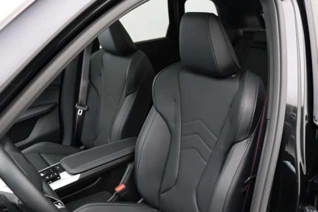 BMW X1 (2025) thumbnail 9