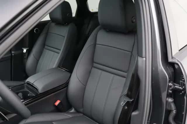 Land Rover Range Rover Evoque (2025) thumbnail 8