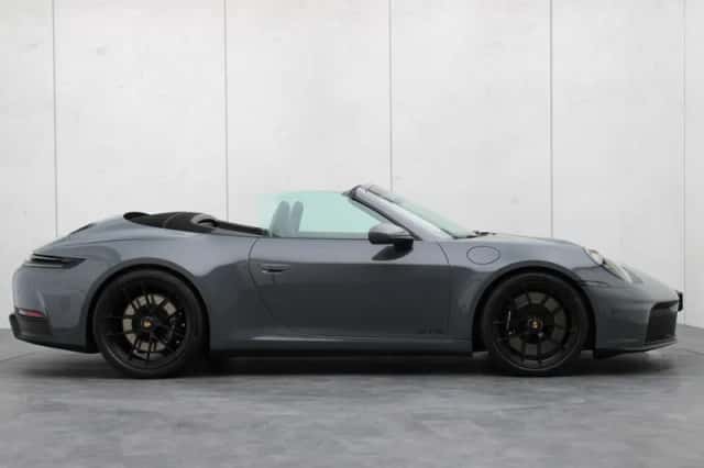 Porsche 911 (2025) thumbnail 31
