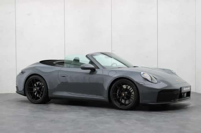 Porsche 911 (2025) thumbnail 32