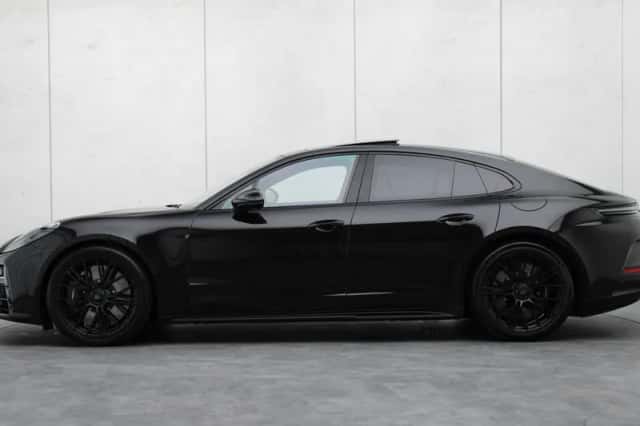 Porsche Panamera (2025) thumbnail 2