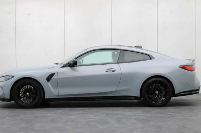 BMW M4 (2022) thumbnail 2