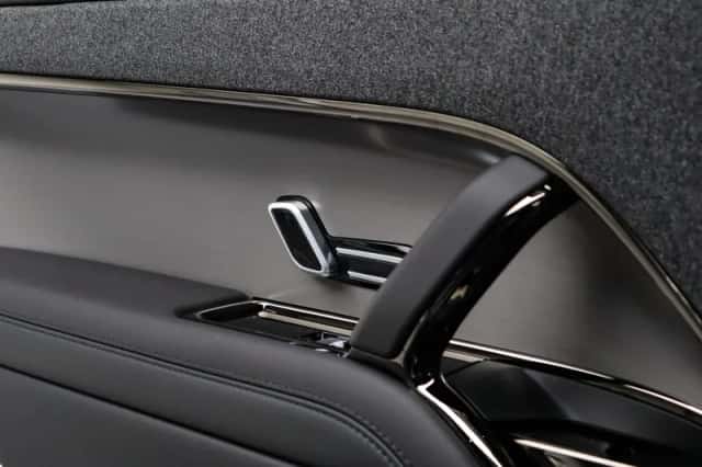 Land Rover Range Rover Sport (2026) thumbnail 24