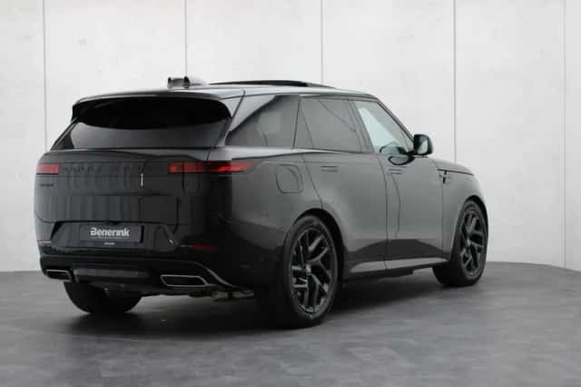 Land Rover Range Rover Sport (2026) thumbnail 4