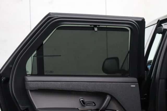 Land Rover Range Rover Sport (2026) thumbnail 35