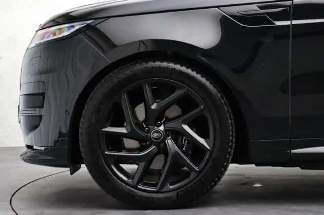 Land Rover Range Rover Sport (2026) thumbnail 6