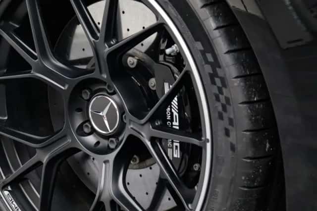 Mercedes-Benz AMG GT (2025) thumbnail 7