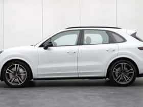Porsche Cayenne (2018) thumbnail 2