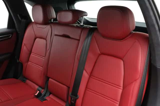 Porsche Cayenne (2018) thumbnail 24