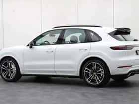 Porsche Cayenne (2018) thumbnail 30