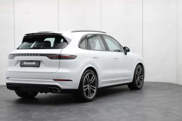 Porsche Cayenne (2018) thumbnail 4