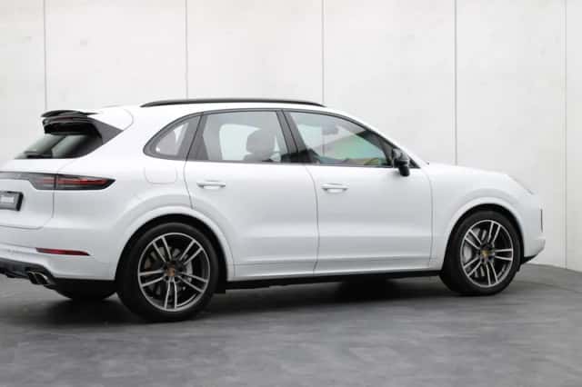 Porsche Cayenne (2018) thumbnail 32