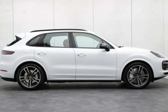 Porsche Cayenne (2018) thumbnail 33