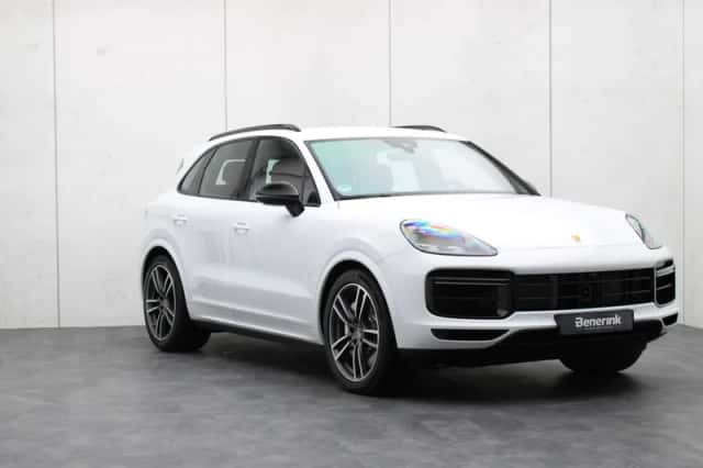 Porsche Cayenne (2018) thumbnail 5