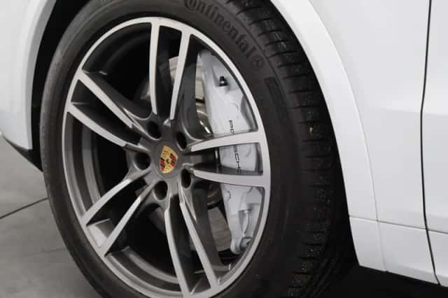 Porsche Cayenne (2018) thumbnail 7